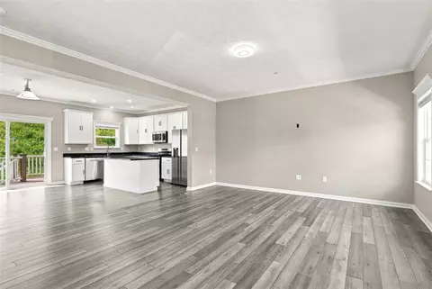 Living - 193 Lockheed Dr, Coraopolis, PA 15108 photo 1 of 3
