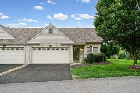 400 Katy Ln, Oakdale, PA 15071