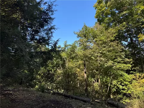 450 Mt Thor Rd, Greensburg, PA 15601