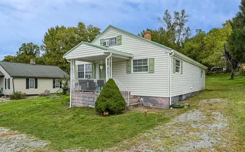 7 Leyda, Charleroi, PA 15022