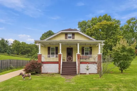 127 Muse Bishop, Canonsburg, PA 15317