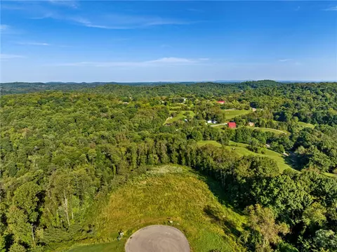 5 Acres Ct, Murrysville, PA 15668