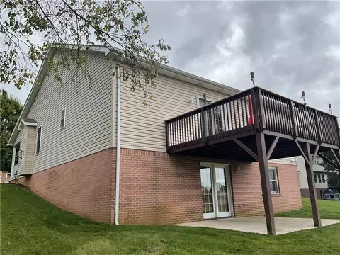 3007 Sierra Ct, Latrobe, PA 15650
