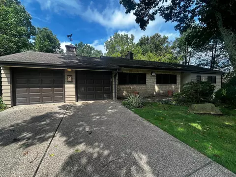 266 Harrison Rd #810, Turtle Creek, PA 15145