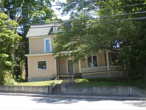 105 Charles St, Hooversville, PA 15936
