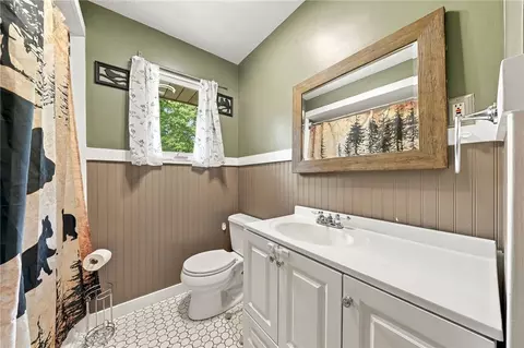Bath - 343 Walker Rd, Apollo, PA 15613 photo 1 of 2