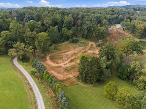 View/Area - 343 Walker Rd, Apollo, PA 15613 photo 3 of 8