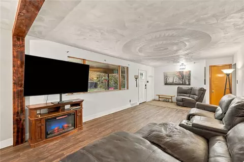 Living - 343 Walker Rd, Apollo, PA 15613 photo 1 of 2
