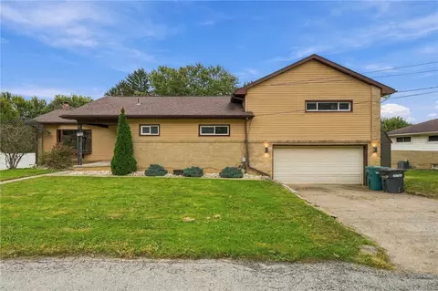 1122 Circle Dr, Latrobe, PA 15650