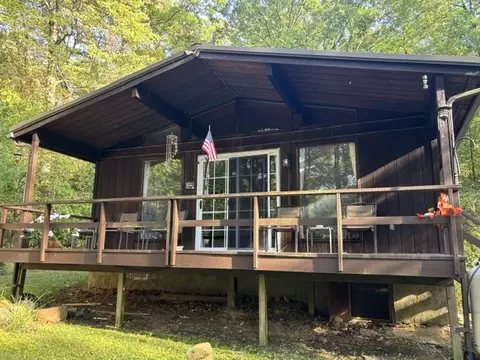 847 Rock Pool Rd, Acme, PA 15610