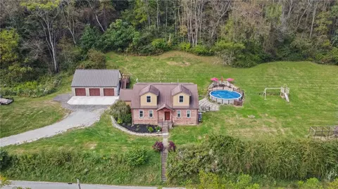 455 Rural Valley Rd, Claysville, PA 15323