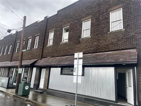 373 Munson Ave, Mckees Rocks, PA 15136