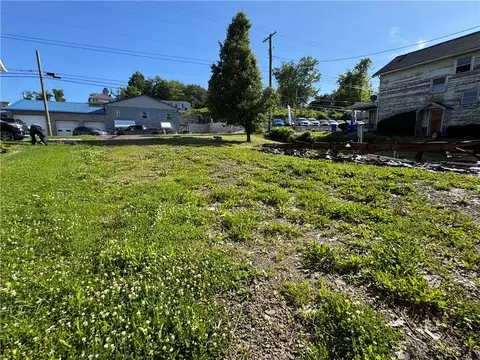 393 N Gallatin Ave, Uniontown, PA 15401