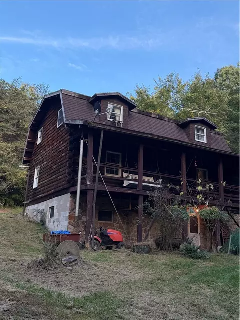 265 Jack Rd, Vandergrift, PA 15690