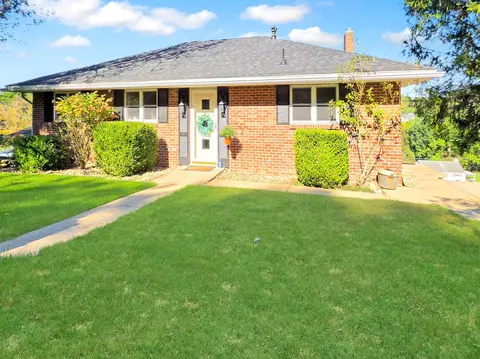 1345 Clifton Rd, Washington, PA 15301