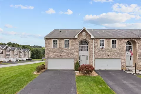 1136 Arrowhead Dr, Washington, PA 15301