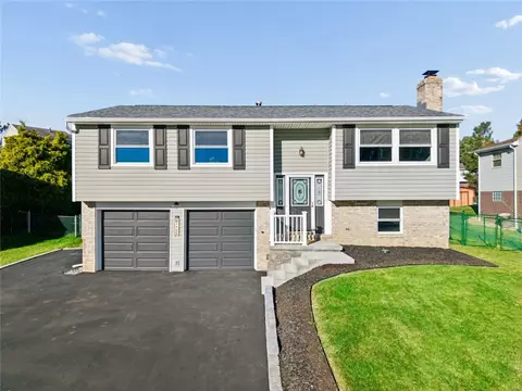 1700 Friar Tuck, North Huntingdon, PA 15642