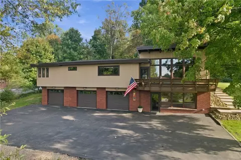 4020 Dickey Rd, Gibsonia, PA 15044