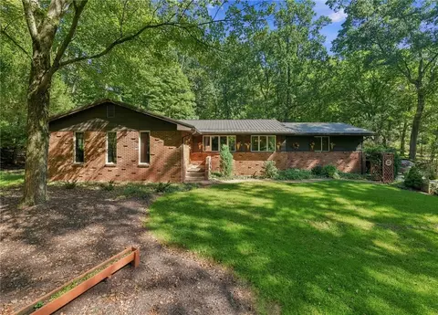 1450 Breakneck Rd, Connellsville, PA 15425