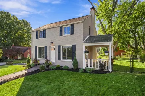 572 Crestline Dr, Pittsburgh, PA 15234