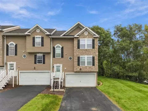 1112 Arrowhead Dr, Washington, PA 15301