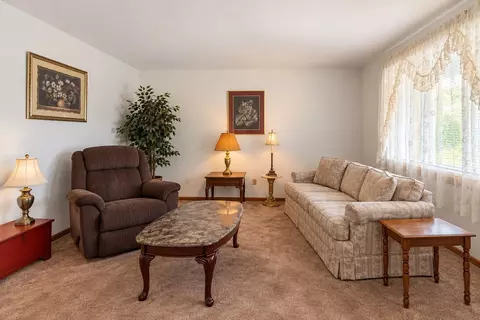 Living - 429 Longfellow St, Vandergrift, PA 15690 photo 1 of 1