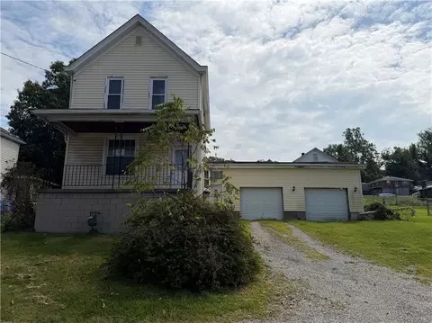 108 Brown Ave, Grapeville, PA 15634