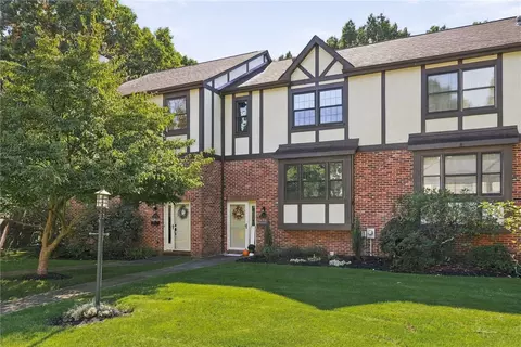 4562 Bucktail Dr, Allison Park, PA 15101