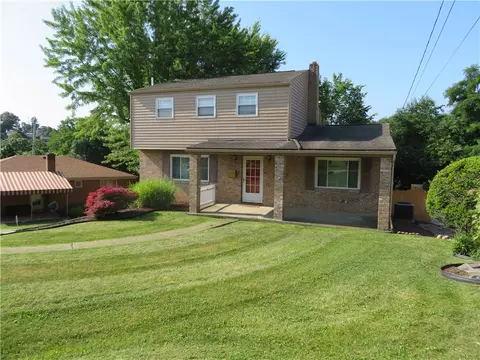 3407 Pinewood Dr, Homestead, PA 15120