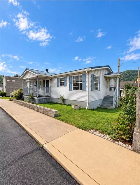 121 Locust St, Johnstown, PA 15909
