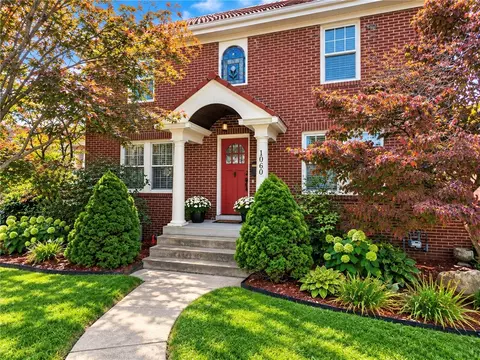 1060 Bank St, Bridgeville, PA 15017