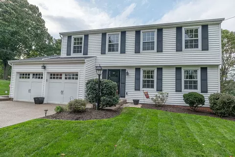 2415 Sapling Dr, Glenshaw, PA 15116