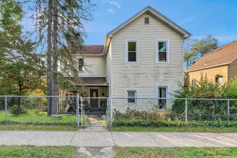 97 Fountain St, Crafton, PA 15205