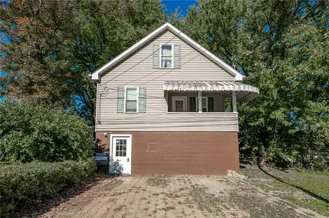 1717 12 5th Avenue Ext, Ford City, PA 16226