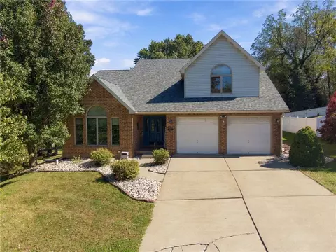 909 Clayton Dr, Greensburg, PA 15601