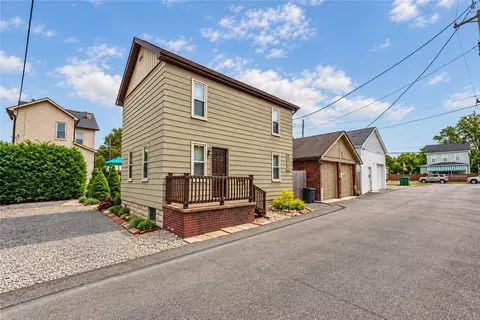 1520 12 4th Ave, Coraopolis, PA 15108