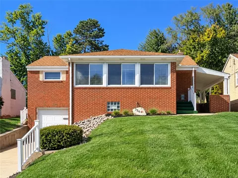 3344 Sycamore Dr, Pittsburgh, PA 15234
