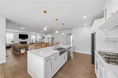Kitchen - 325 Crest Ln, Mars, PA 16046 photo 2 of 4