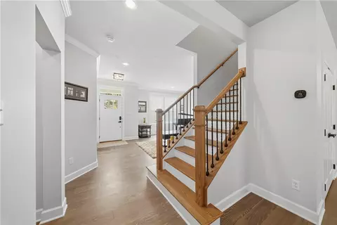 Entry Way - 325 Crest Ln, Mars, PA 16046 photo 5 of 6