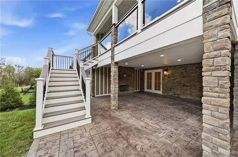 Exterior - 325 Crest Ln, Mars, PA 16046 photo 6 of 10