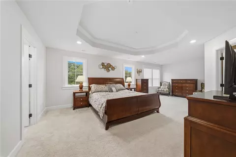 Bedroom - 325 Crest Ln, Mars, PA 16046 photo 1 of 6