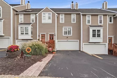 2655 Hunters Point Dr, Wexford, PA 15090