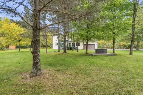 162 White Pine Ln, Cairnbrook, PA 15924
