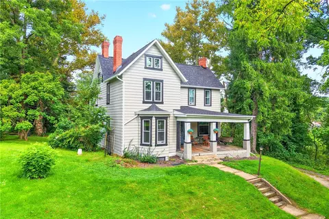 4004 Noblestown Rd, Oakdale, PA 15071