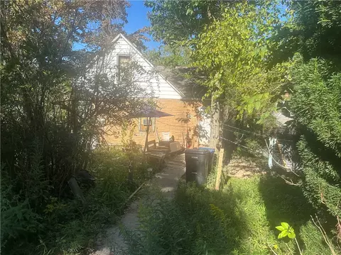 148 Zimmerle Dr, Aliquippa, PA 15001
