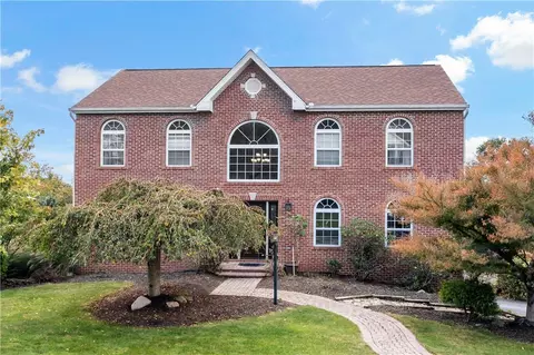 111 Lilac Ct, Oakdale, PA 15071