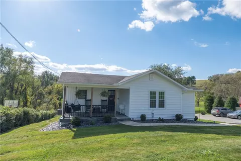 51 Florence Dr, Charleroi, PA 15022