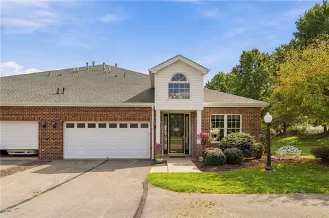 1503 Union Ct, Valencia, PA 16059