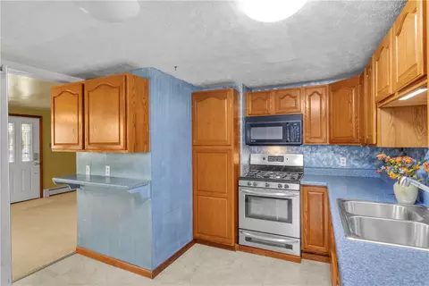Kitchen - 2207 Warren Ave, Irwin, PA 15642 photo 2 of 4