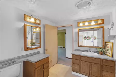 Bath - 2207 Warren Ave, Irwin, PA 15642 photo 1 of 3